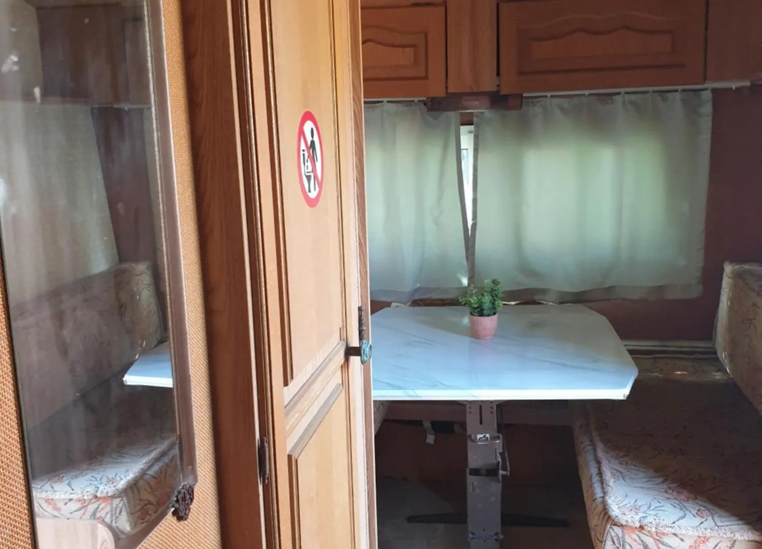 Kemp Aquariumi Jale Camping